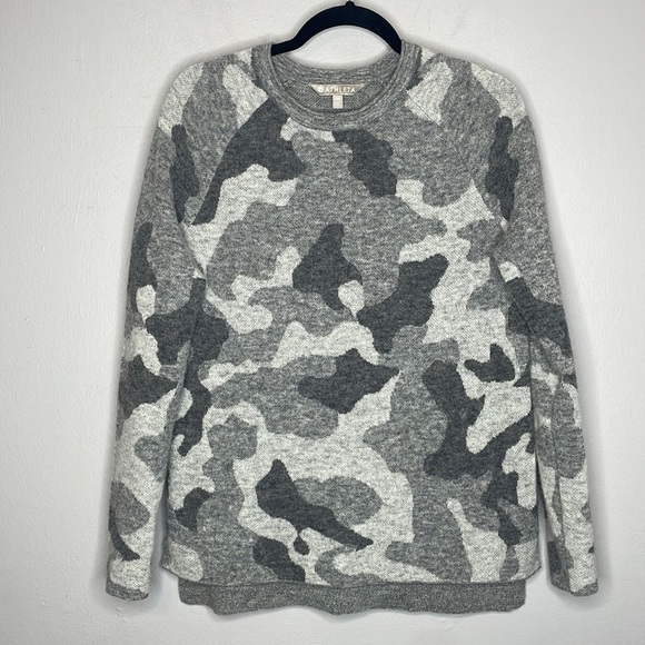 Athleta Sweaters - Athleta | Undercover Camo Alpaca & Wool‎ Blend Sweater Size XS